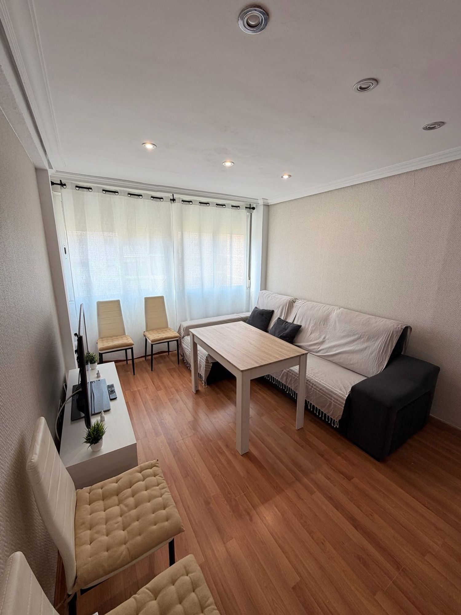 Piso en calle Pintor Velázquez, 1 - Foto 1