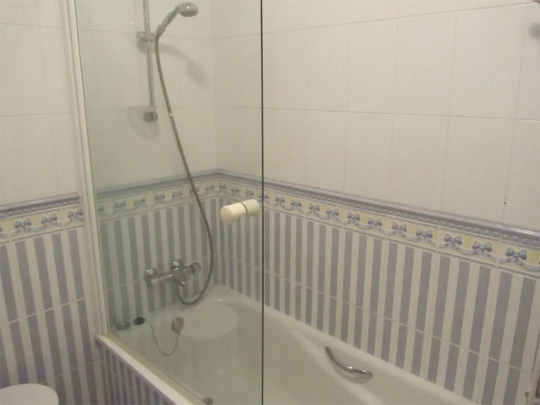 Piso en  Avenida Buenavista 8 - Foto 9