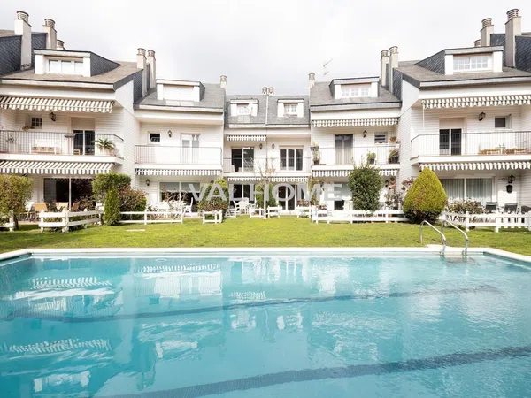 Casa o chalet independiente en Avenida de l'Enllaç - Foto 1