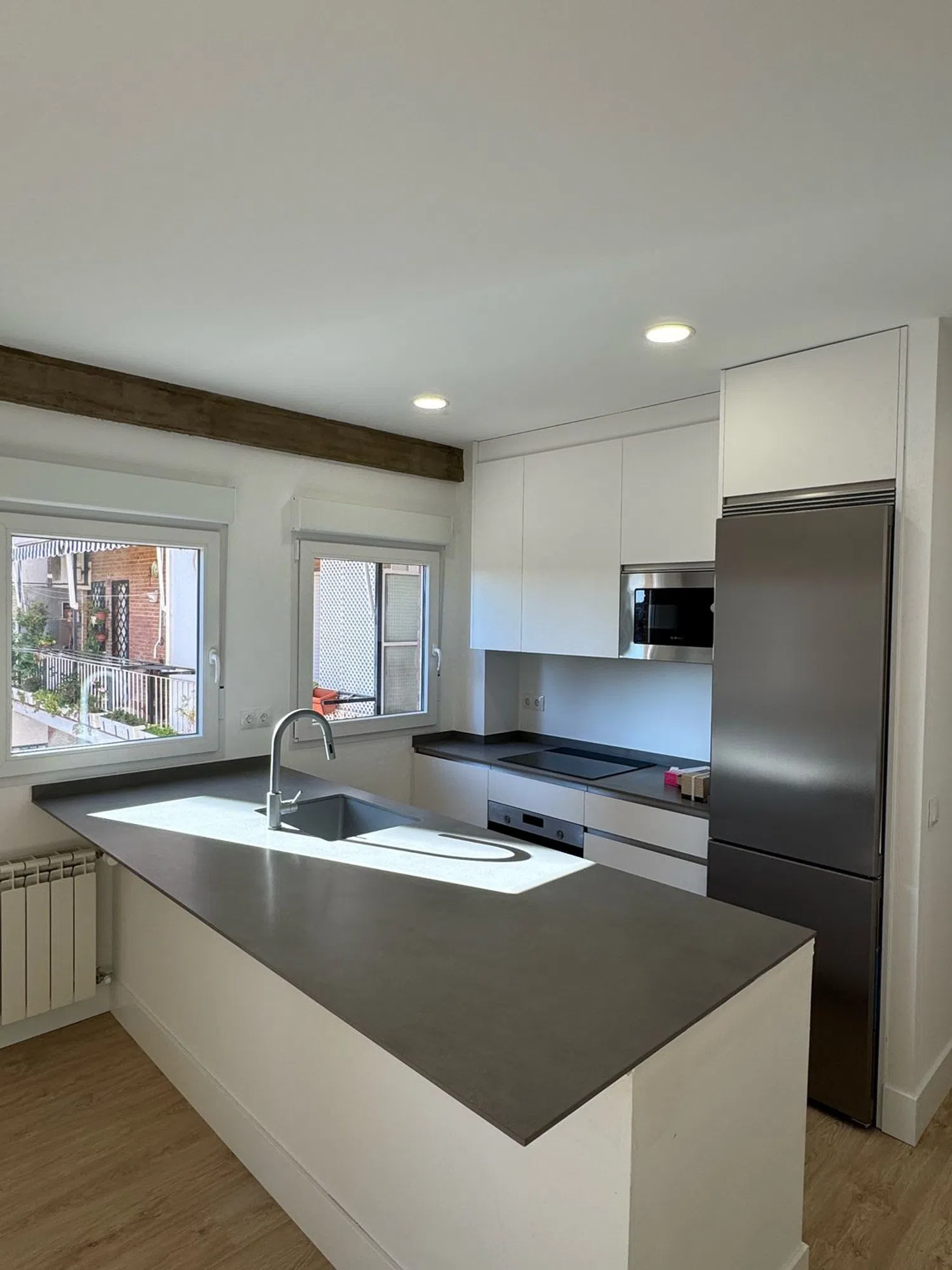 Piso en calle de Víctor de la Serna, 16 - Foto 4