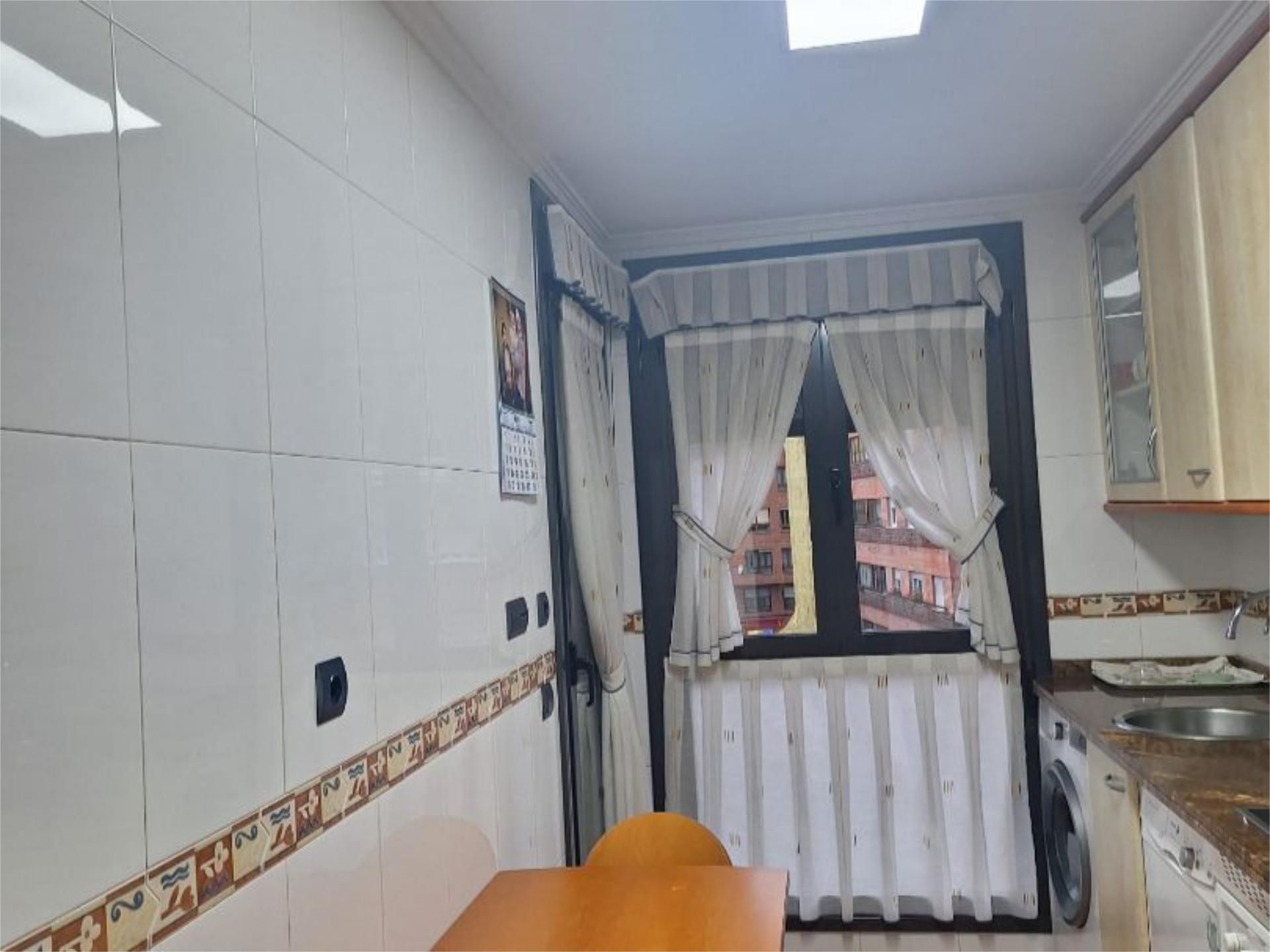 Piso en  Calle Carlos Asensio Bretones 33 - Foto 1