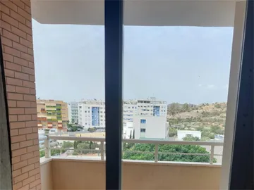 Piso en  Avenida del Editor Ángel Caffarena 29 - Foto 8
