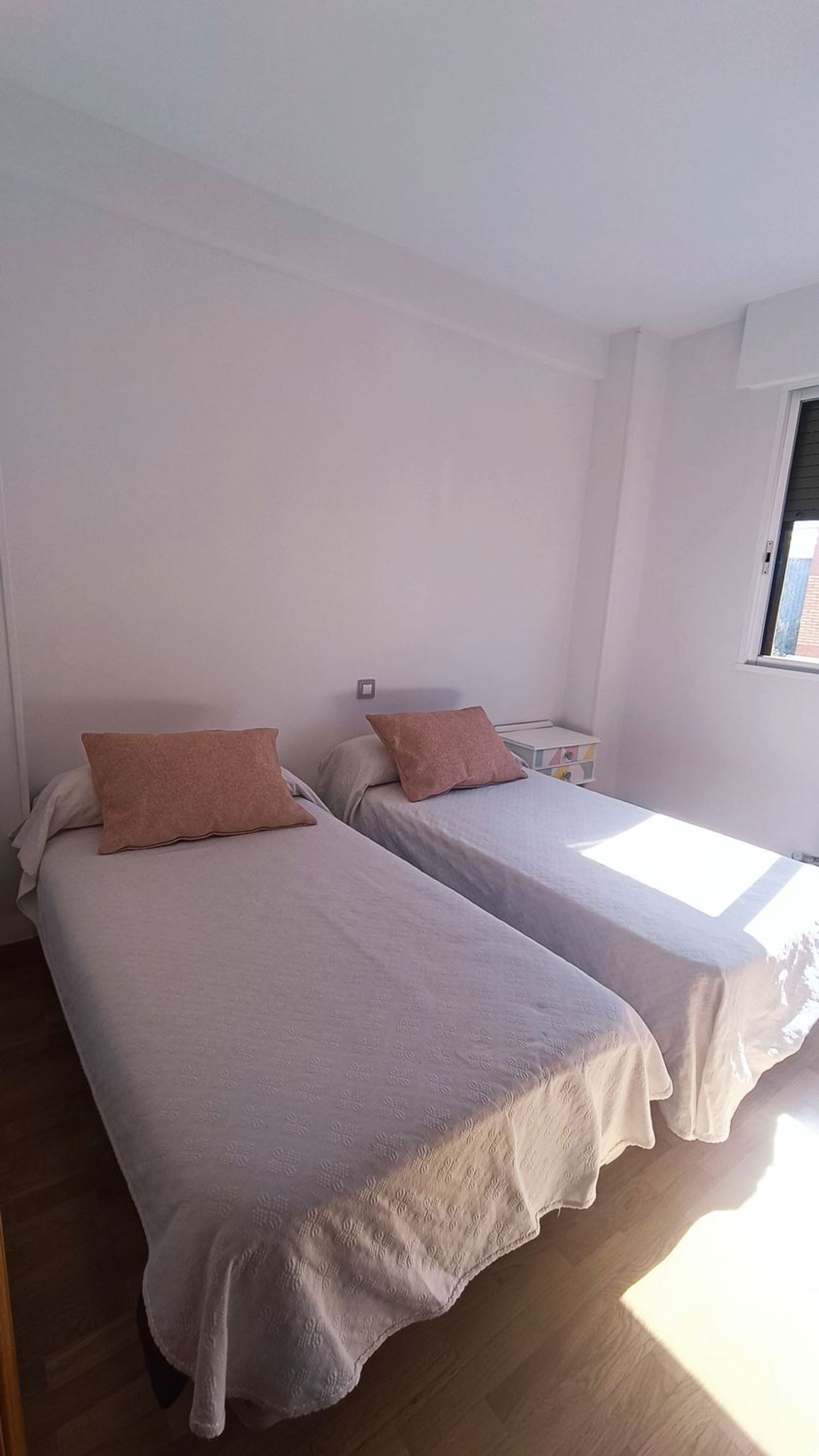 Chalet adosado en Calle Lisboa, 14, Villafría - La Ventilla - Castañares, Villafría - La Ventilla - Castañares - Foto 2