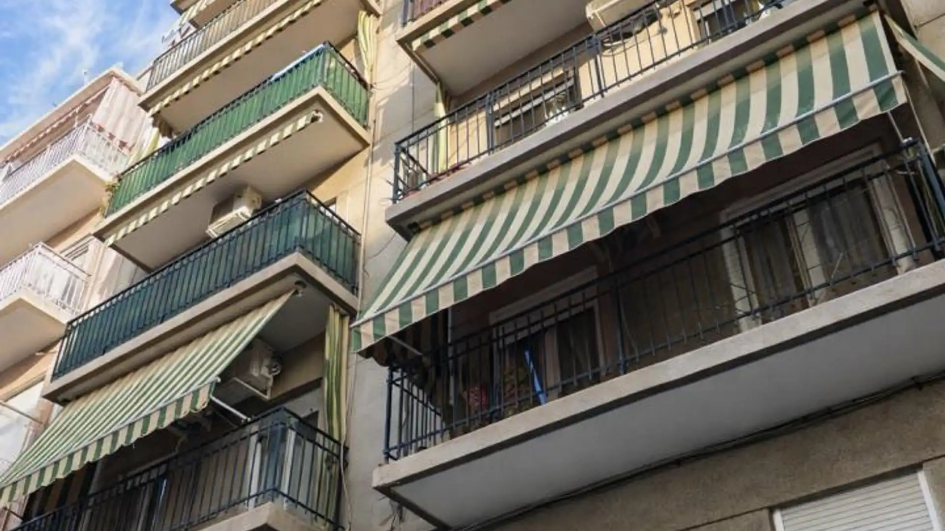 Piso en  Carrer Fernanda Santamaría 100 - Foto 1