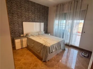 Apartamento en Al lado de las escuelas - Foto 2