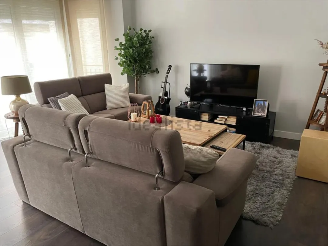 Piso en  Plaça de la Constitució 8 - Foto 2