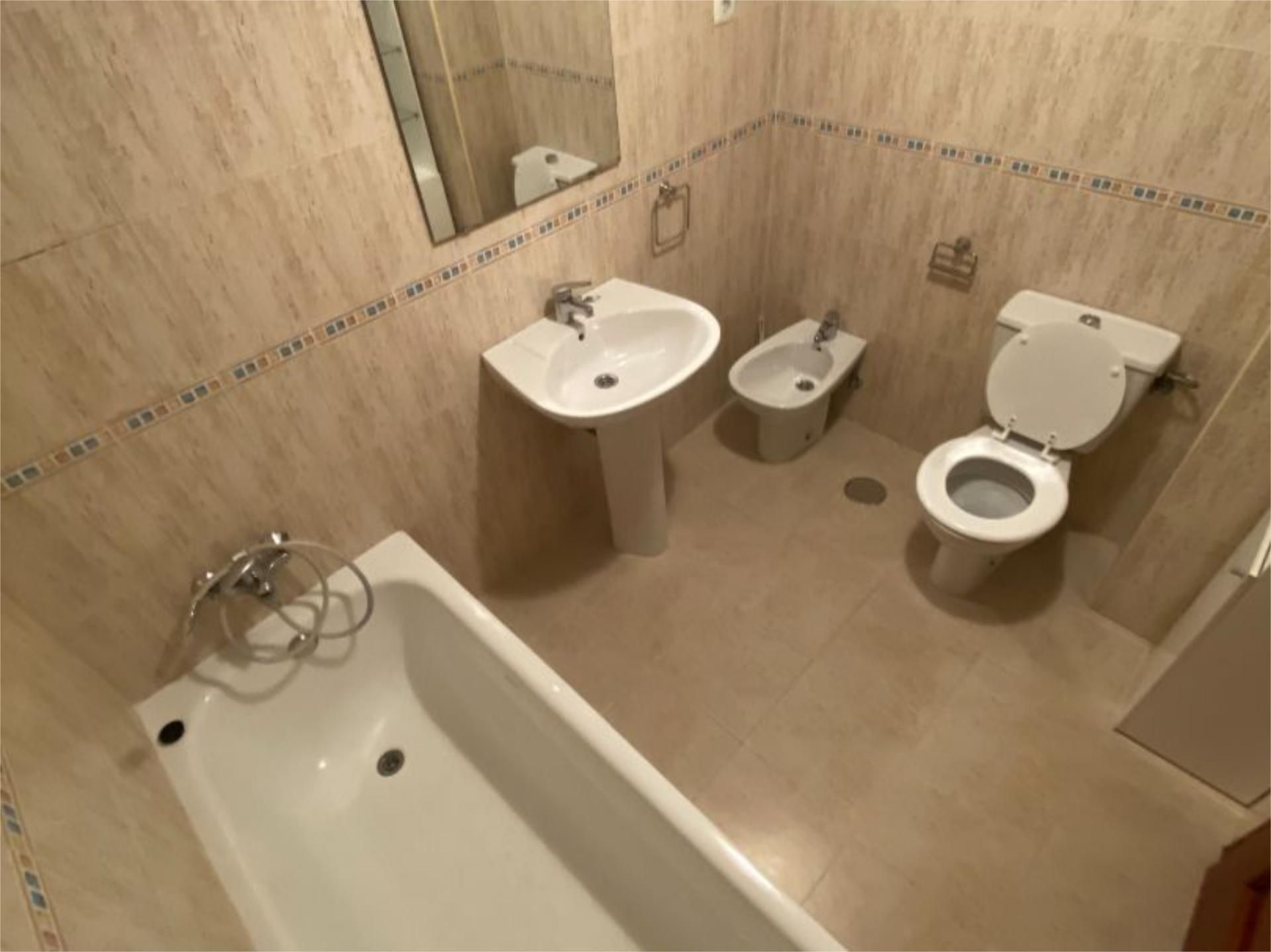 Piso en  Calle Venegas 6 - Foto 9