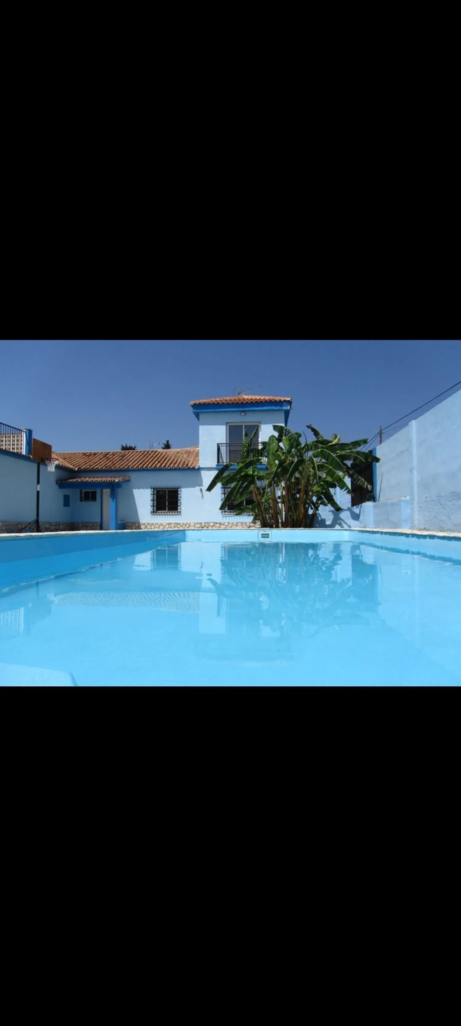 Chalet pareado en calle Dinamarca, 2