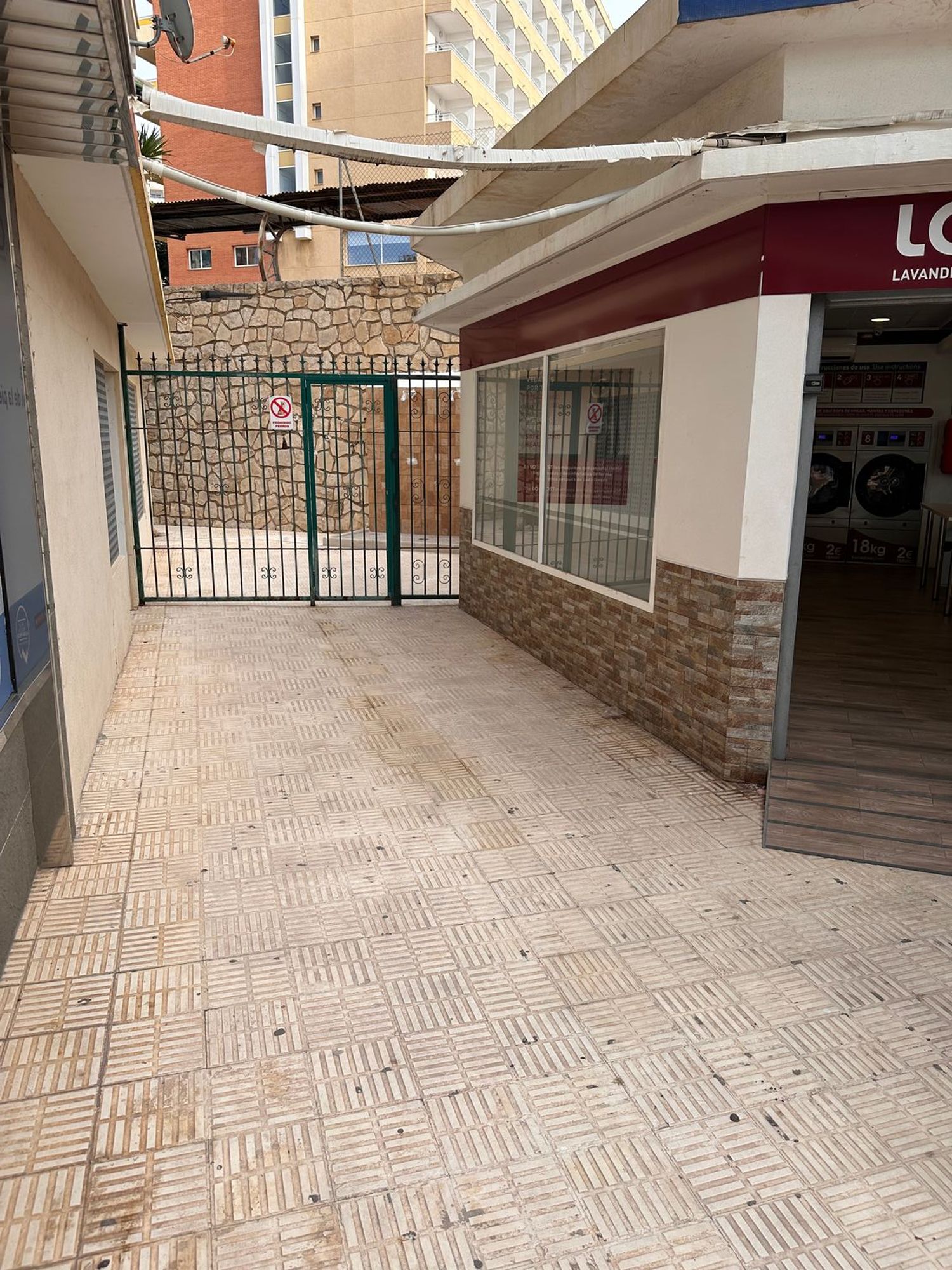 Local en Avenida de Estocolmo, 2, Zona Sierra Helada - Foto 4