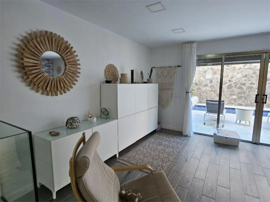 Casa adosada en  Calle Francisco de La Torre 31 - Foto 8