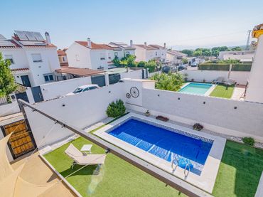 Chalet en  Calle Claveles 17 - Foto 4