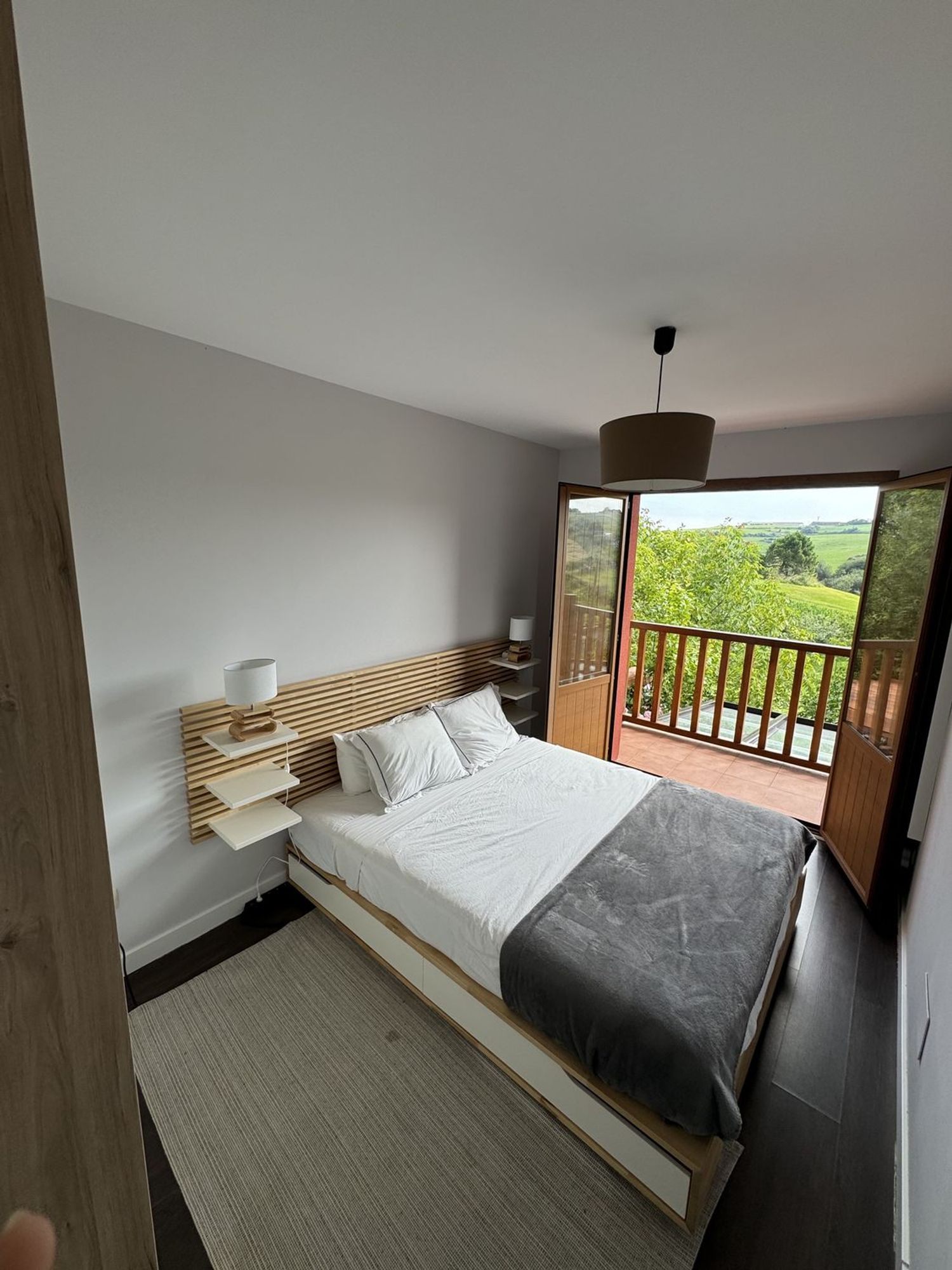Chalet adosado en Val de San Vicente - Foto 6