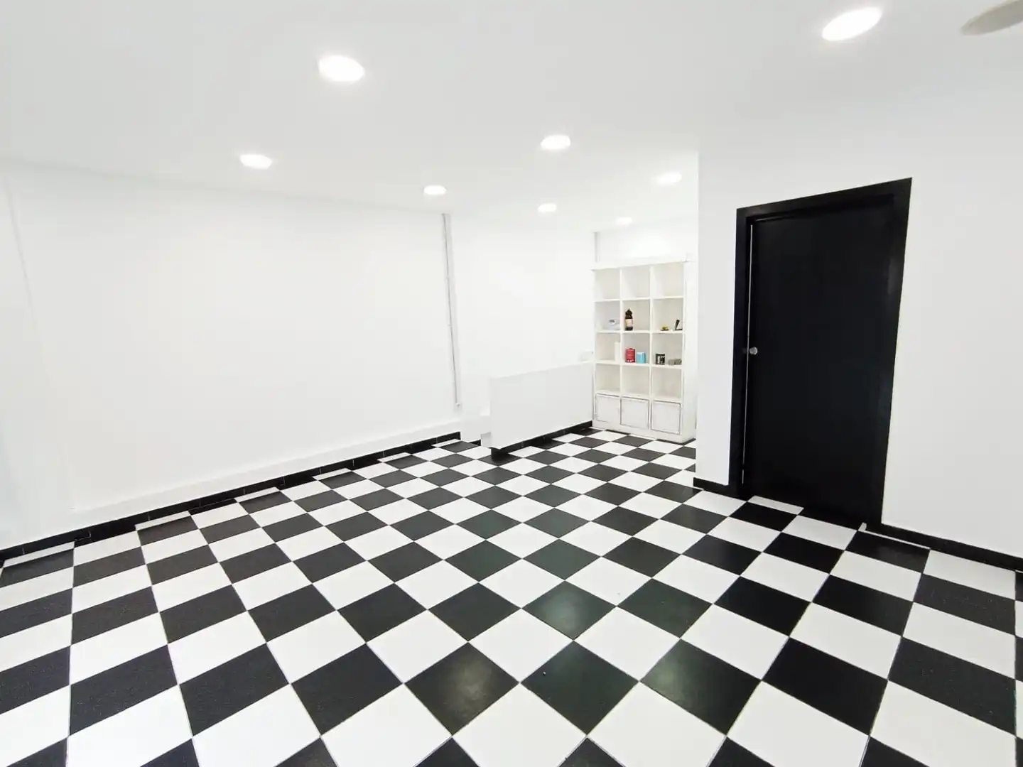 Local comercial en  Transversal 243 - Foto 3
