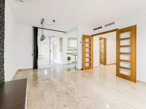 Piso en calle Fenoll, 1