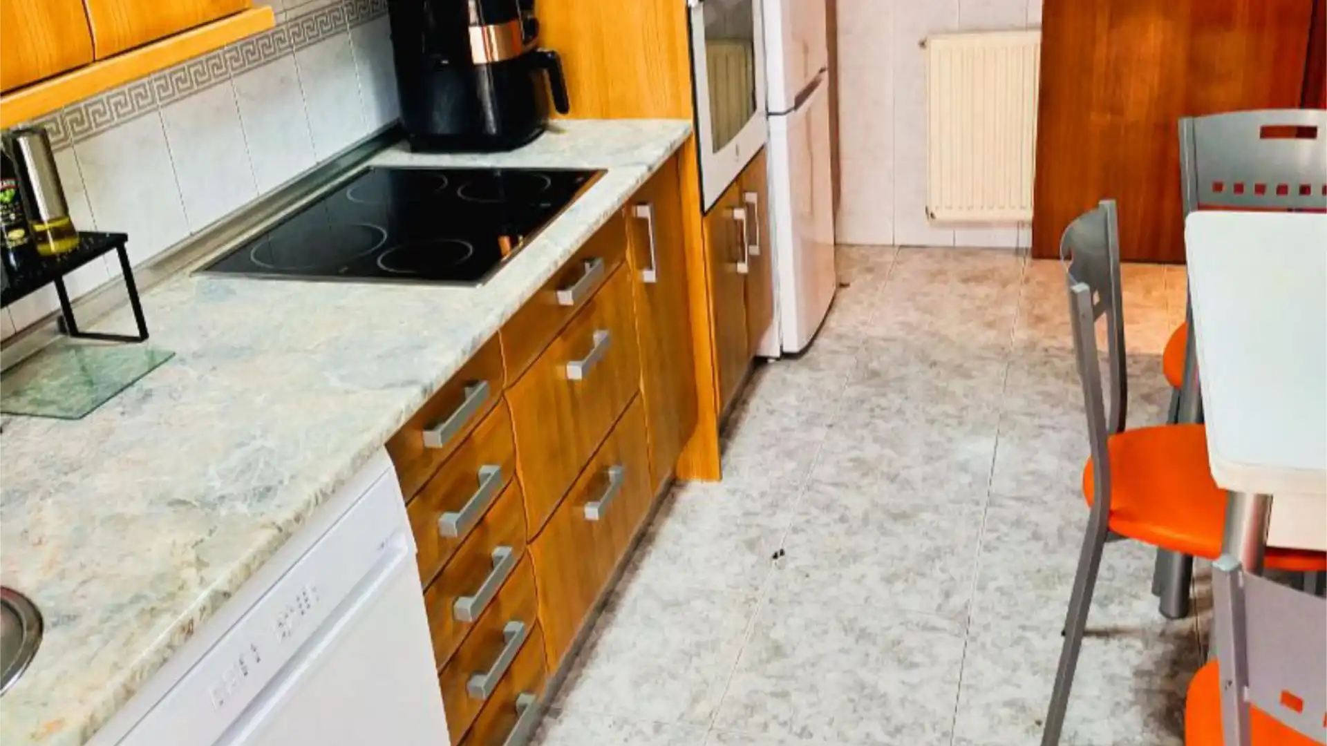 Piso en  Calle de las Trece Rosas 8 - Foto 31