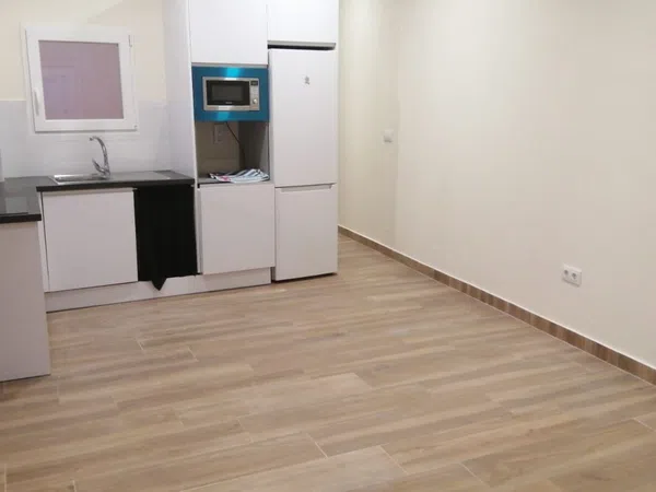Estudio en Calle Rodolfo Halffter, Santa Cristina - San Rafael - Foto 1