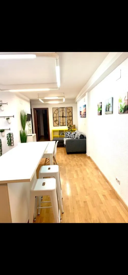 Piso en  Calle Reyes Católicos 18 - Foto 1