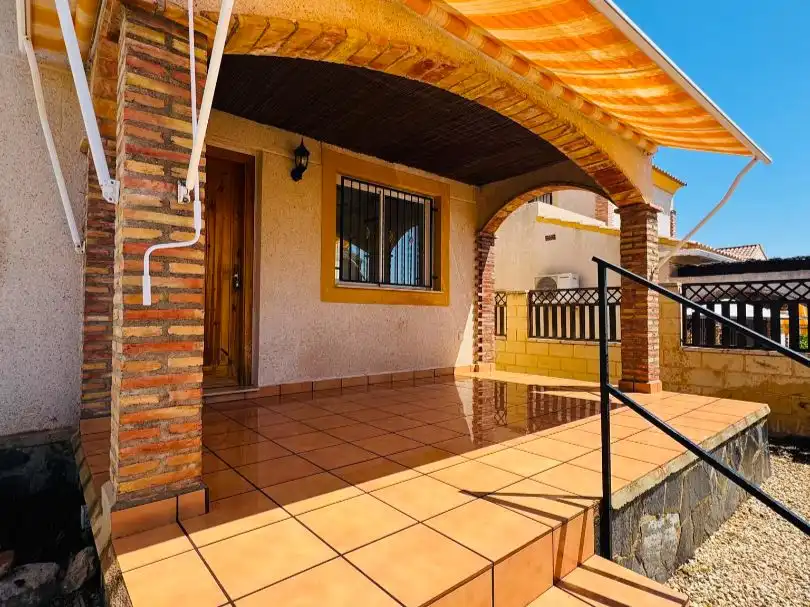 Chalet en  Calle Isla Cristina 6 - Foto 3