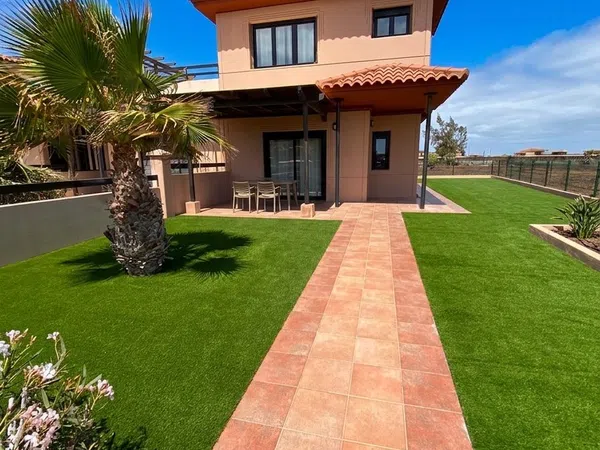 Chalet adosado en Urbanización Origo mare, 45, Lajares, Lajares - Foto 1
