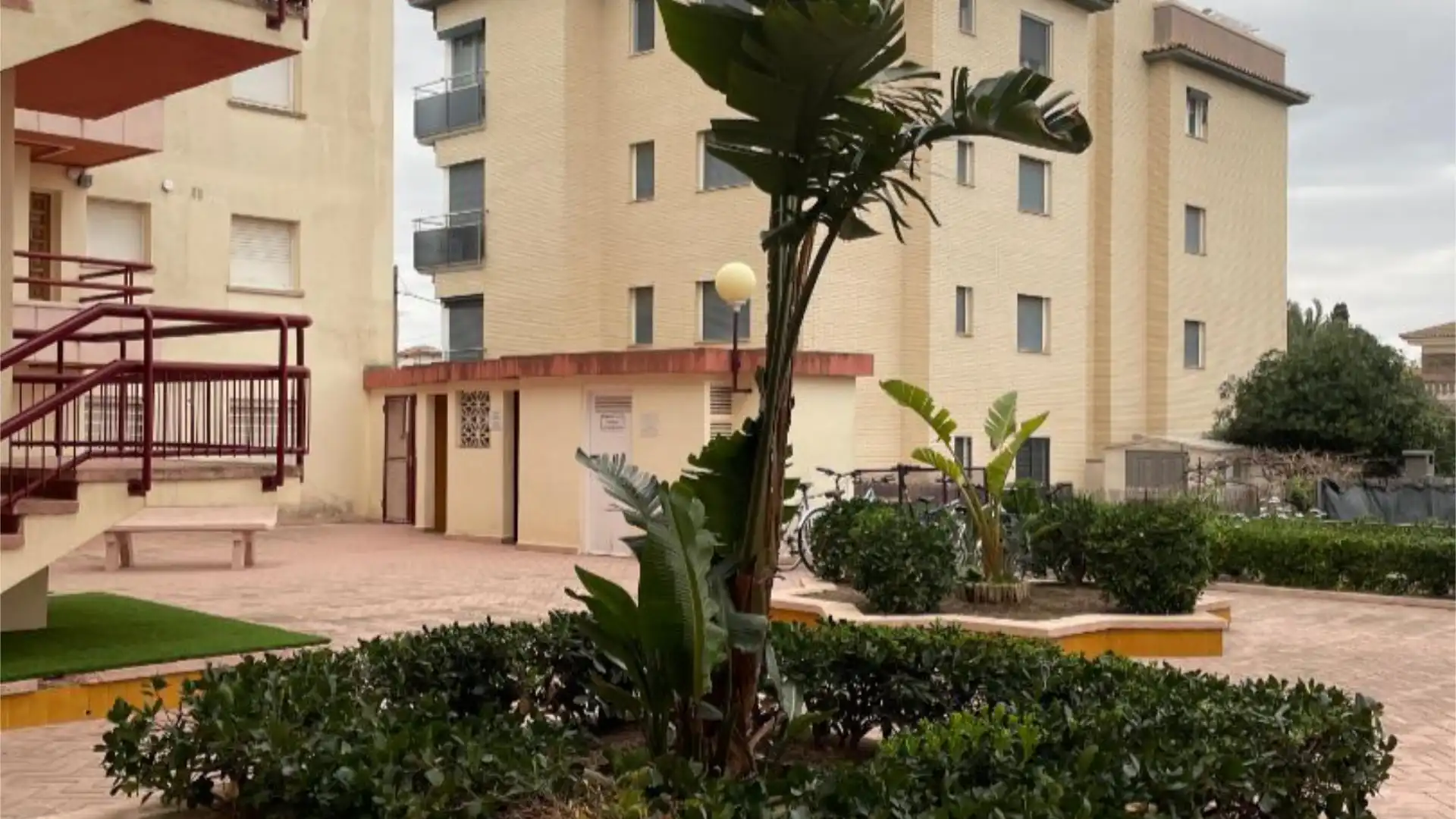 Piso en  Passeig Voramar 6 - Foto 32