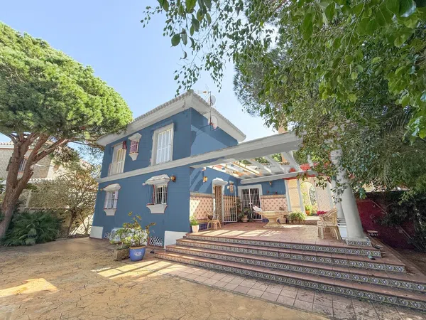 Casa independiente en avenida de la Barrosa, 15 - Foto 1