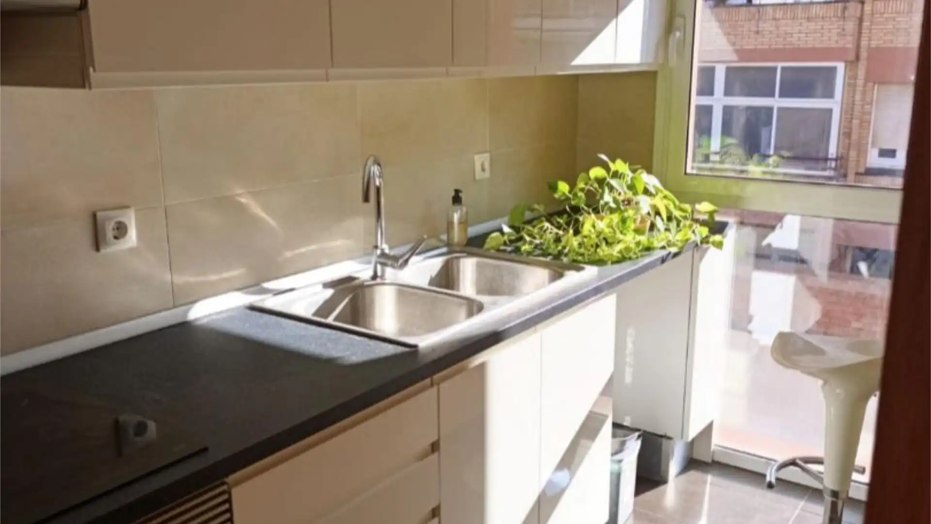 Piso en  Carrer de Ponent 161 - Foto 5