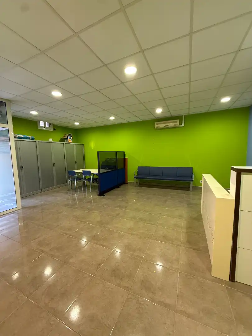 Local comercial en Terrassa - Foto 4