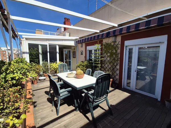 Ático en calle de Guzmán el Bueno, 70