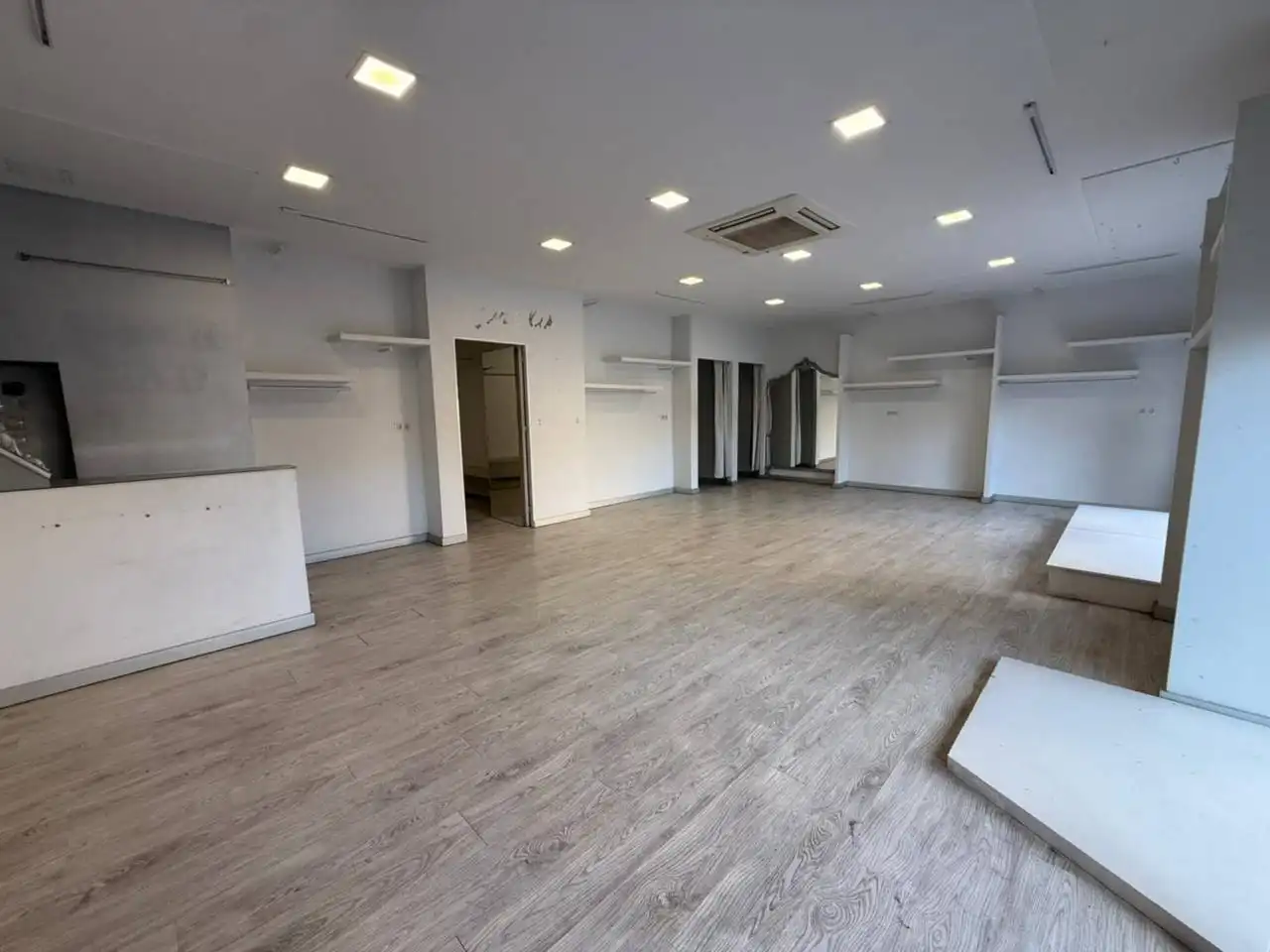 Local comercial en  Plaza Bonaigua - Foto 7