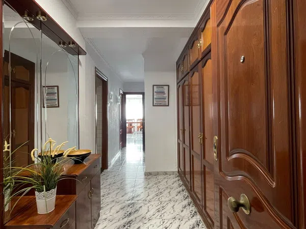 Piso en Calle Cómpeta, 8 - Foto 1