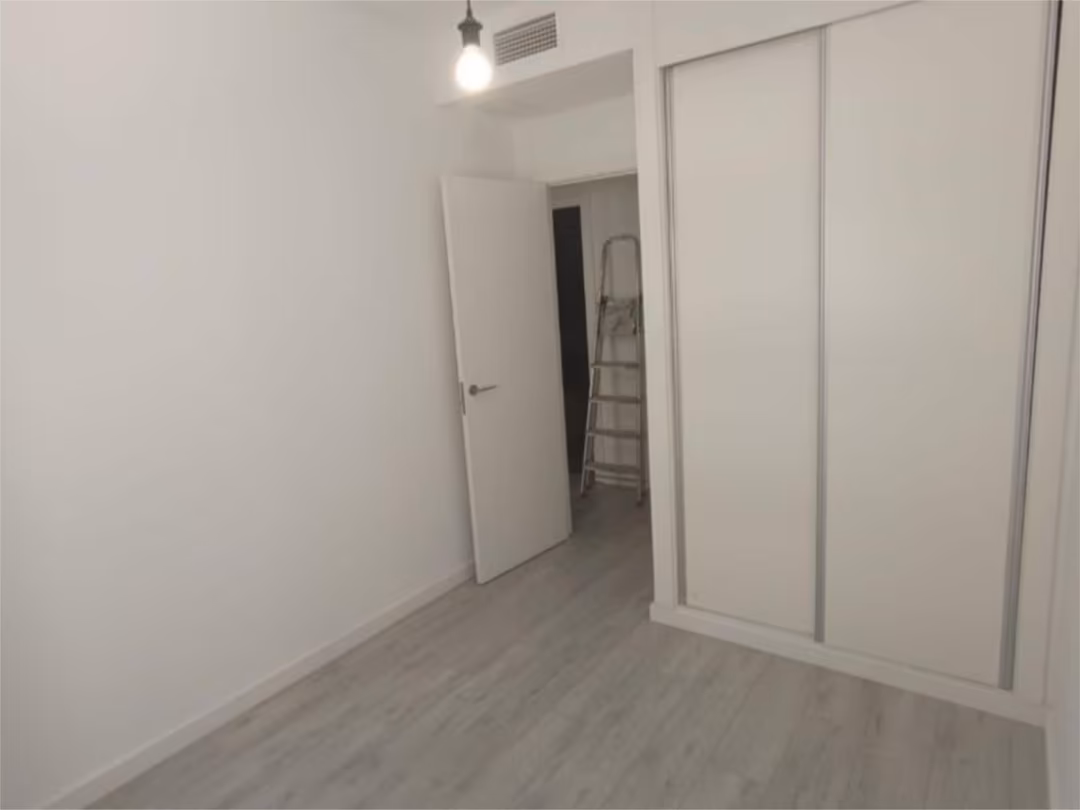 Piso en  Calle Periodista Juan Tribuna 1 - Foto 13