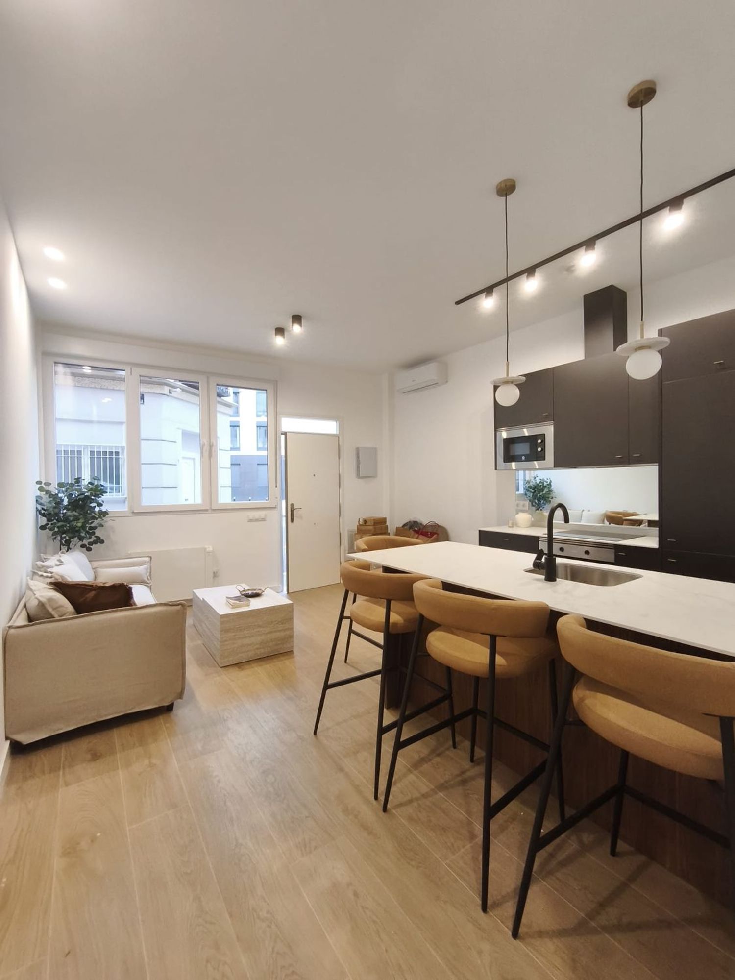 Piso en calle de Almansa, 45