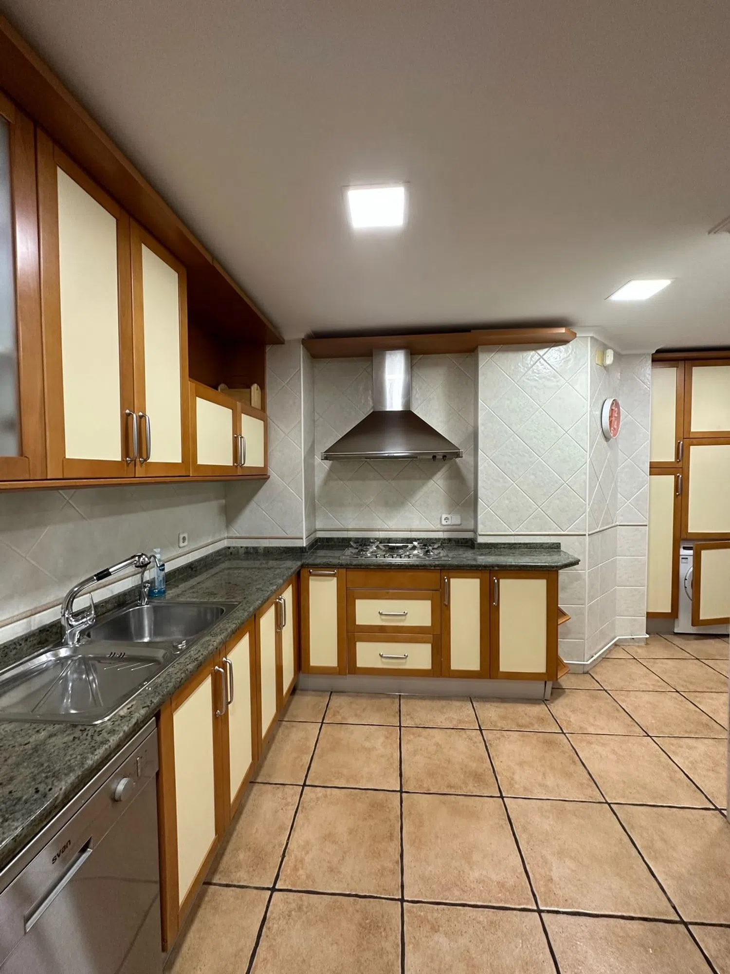 Piso en avenida Benito Perez Galdos, 26 28 - Foto 8