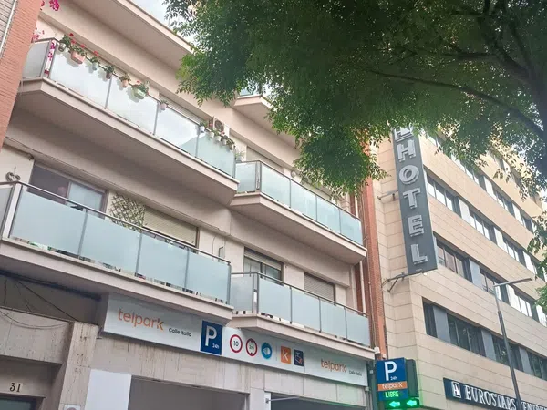 Piso en Calle Pintor Lorenzo Casanova, 31, Ensanche-Diputación - Foto 1