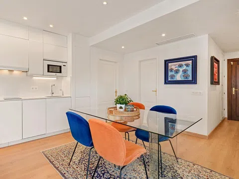 Piso en calle Incosol, 57