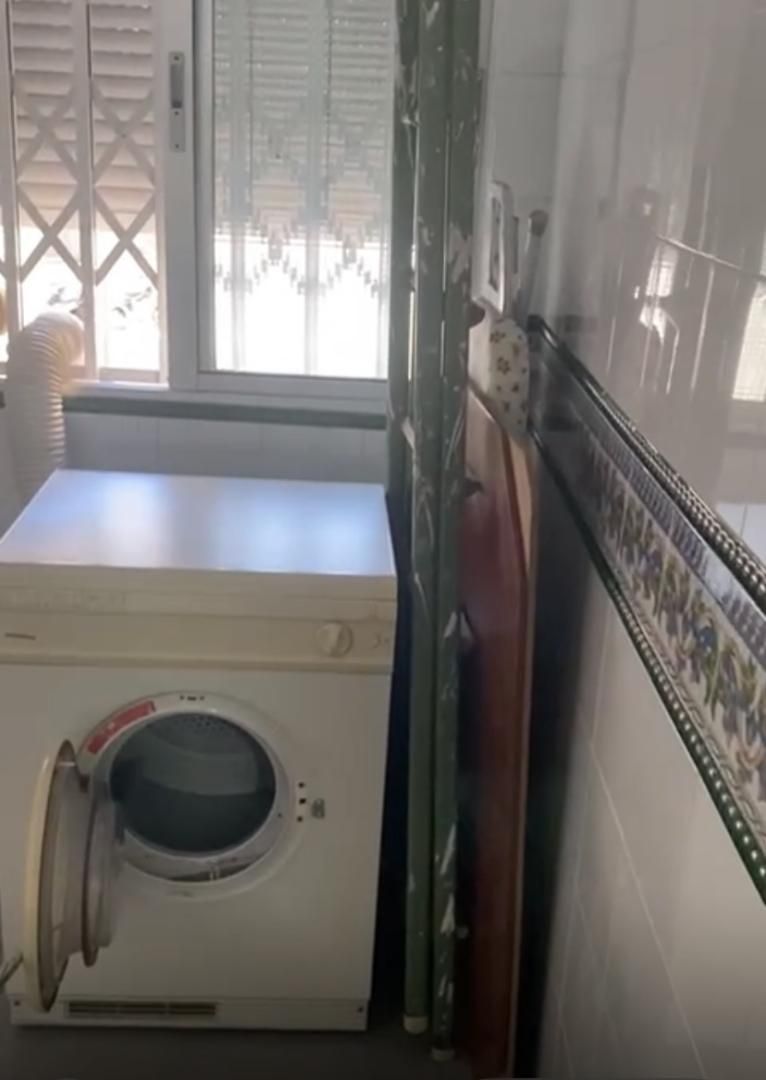 Piso en  Calle Espartinas 6 - Foto 11