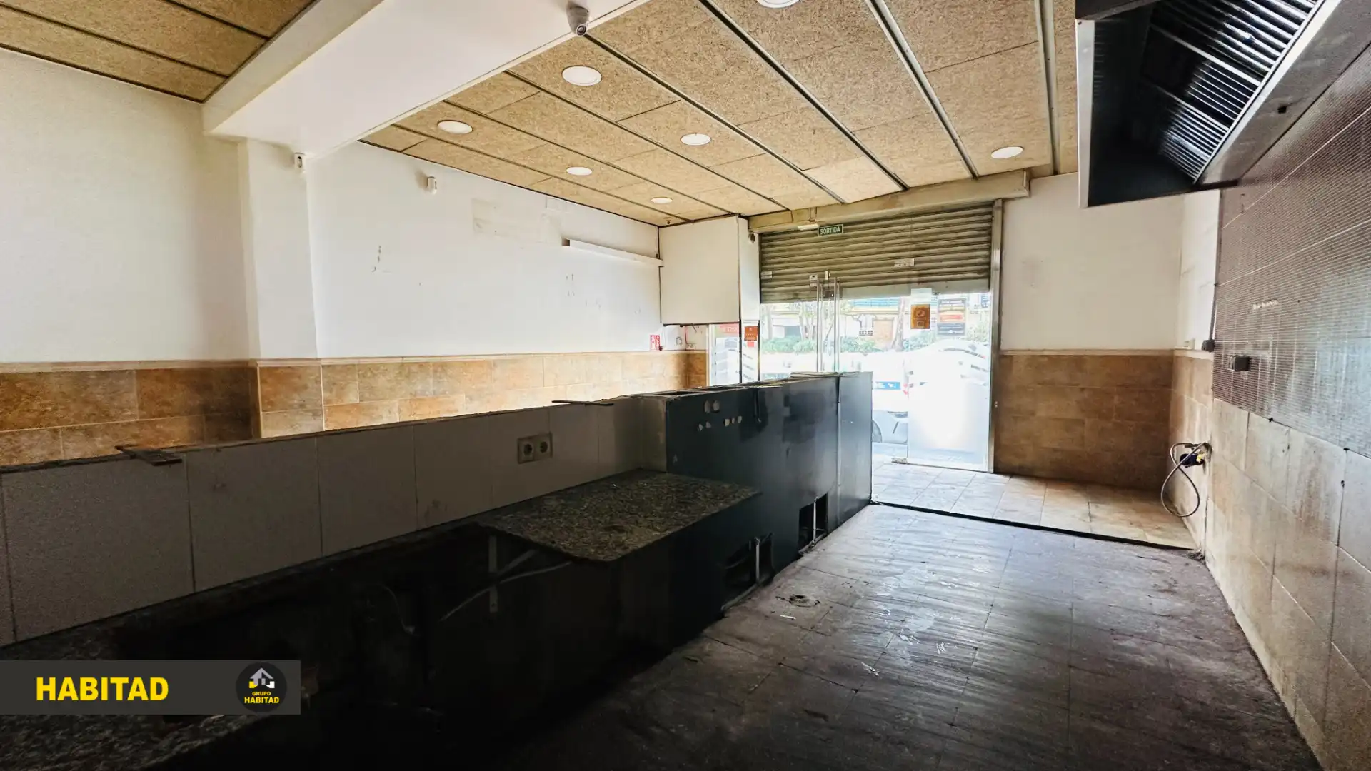 Local comercial en Sant Boi de Llobregat - Foto 3