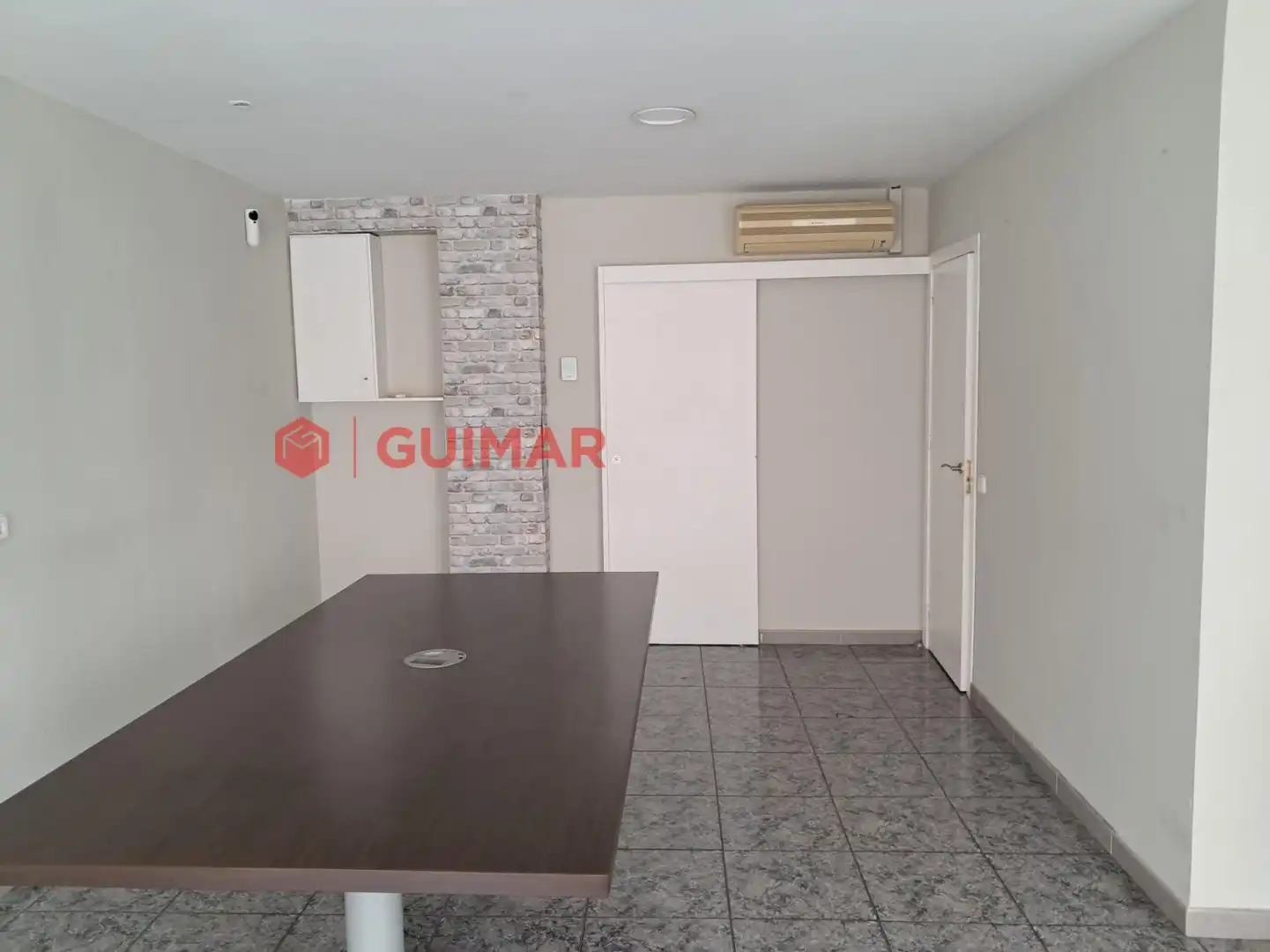 Local comercial en  Esplugues de Llobregat - Carrer de la Lleialtat - Foto 3
