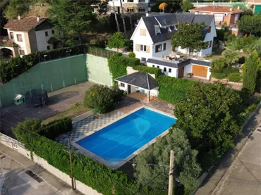 Chalet en  Carrer del Rosselló 14 - Foto 5