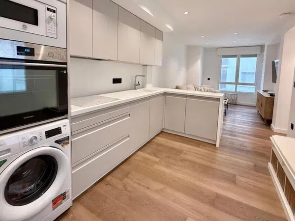 Piso en calle de la Reina, 171 - Foto 1