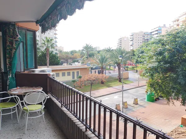 Piso en calle 25 d'Abril de 1707, 5