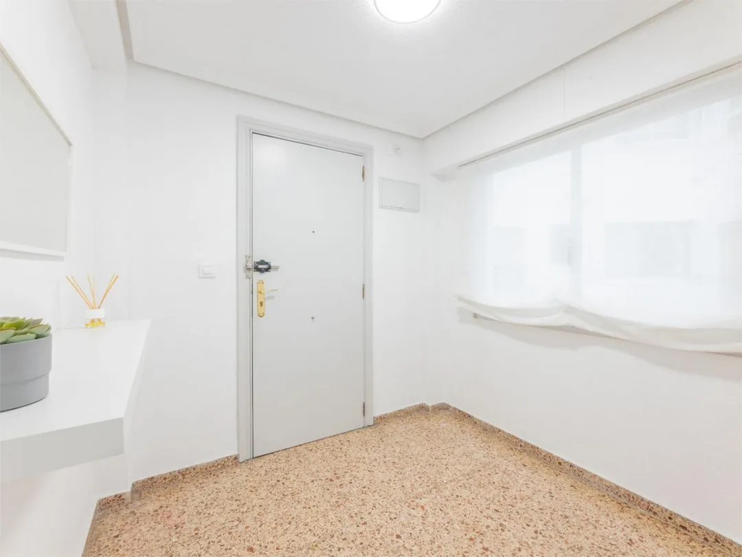 Piso en  Carrer de Yecla 19 - Foto 2