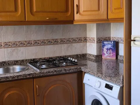 Piso en calle Pintor Espinosa, 2