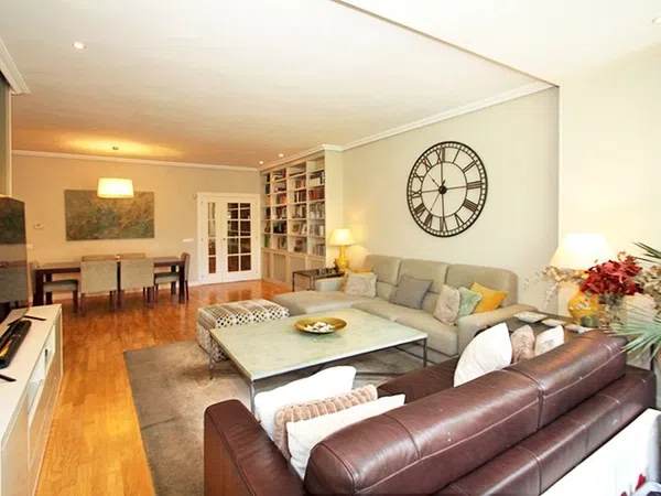 Piso en calle de Moralzarzal, 100