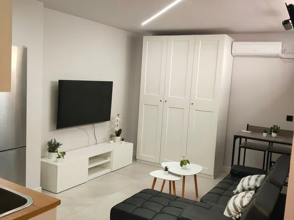 Estudio en calle Castaños, 8