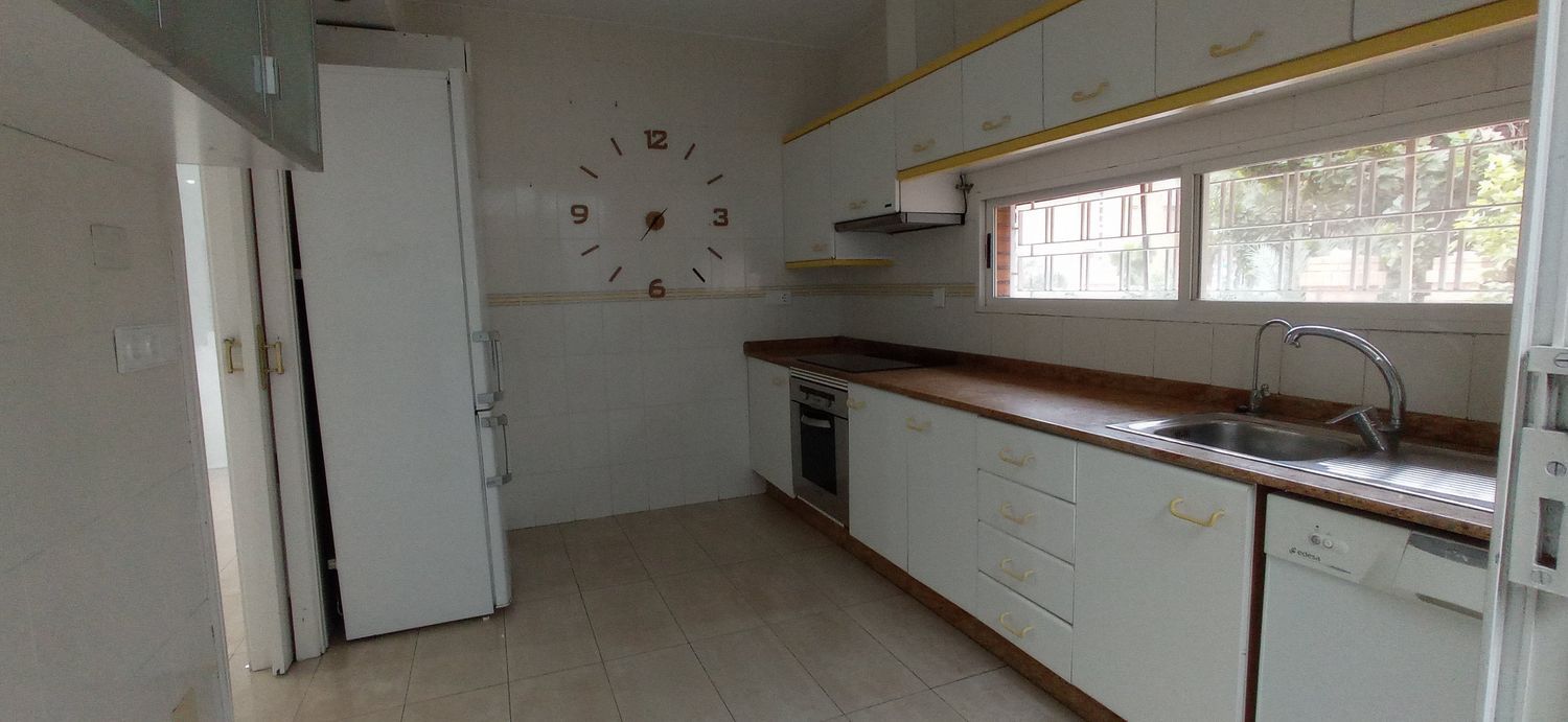 Casa o chalet independiente en Avenida de los Pinos, 12 ,, Santa María de Gracia - Foto 5