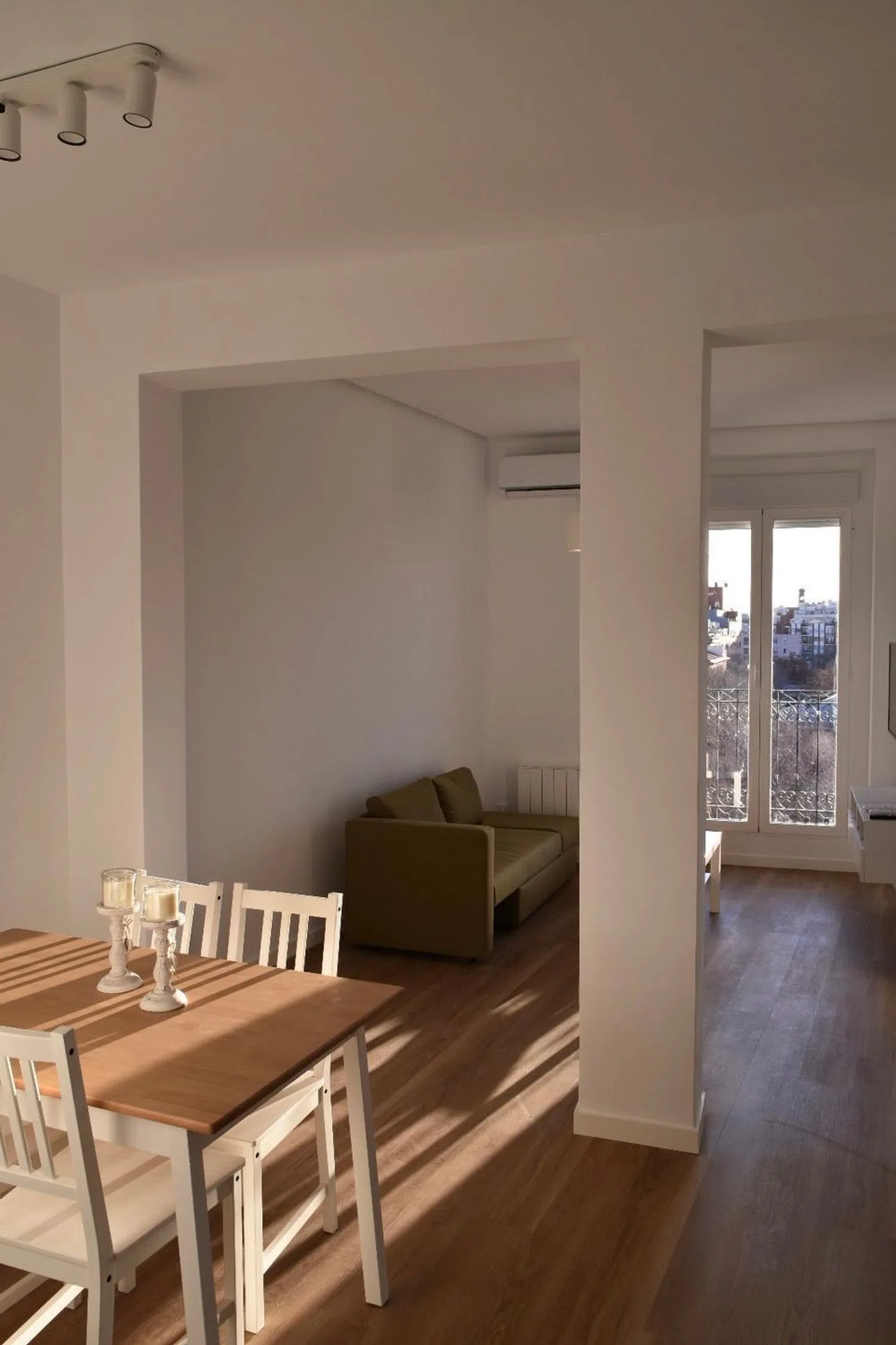 Piso en calle de Embajadores, 49 - Foto 1