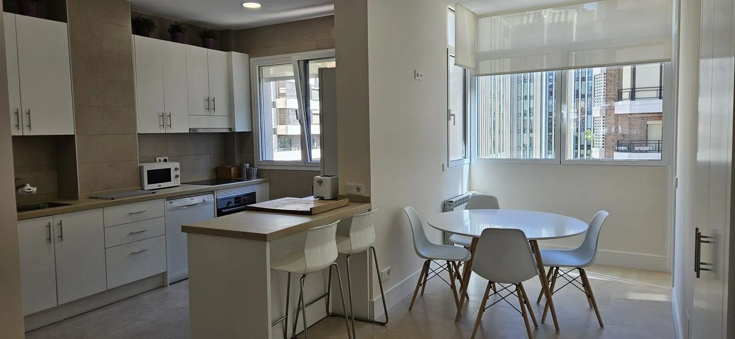 Piso en calle del Príncipe de Vergara, 223 , Piso tercero, letra a - Foto 1