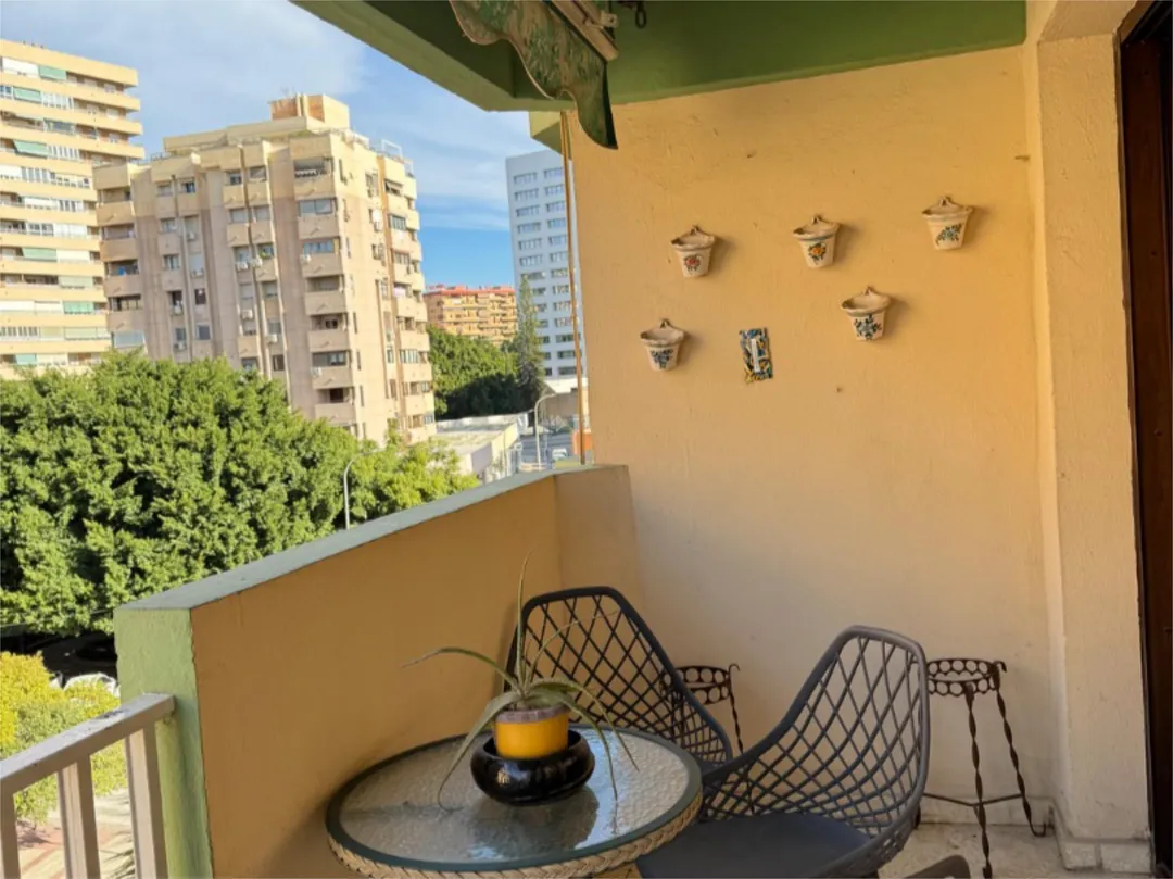 Piso en  Calle Gerona 11 - Foto 2