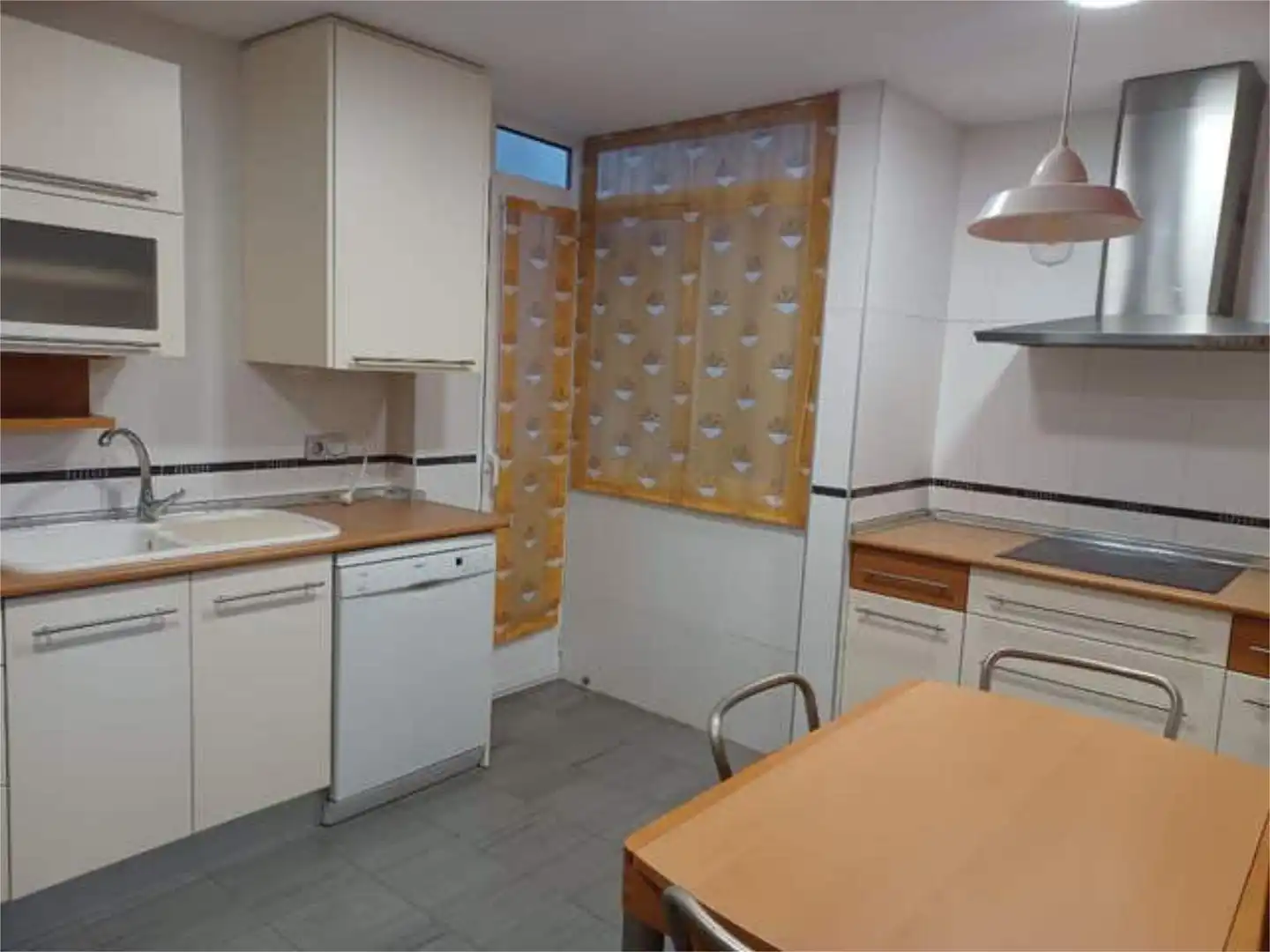 Piso en Zona Salesianos - Foto 6